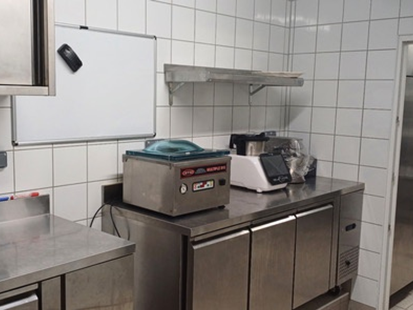 Magasin à vendre - 80m2 - Saint-Laurent-Du-Var (06700)