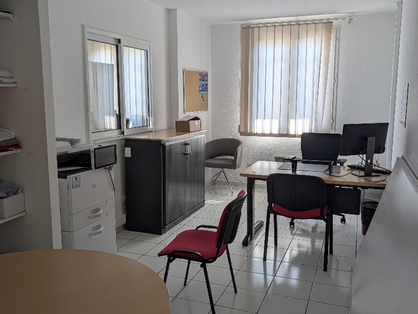 Local professionnel 136 m²