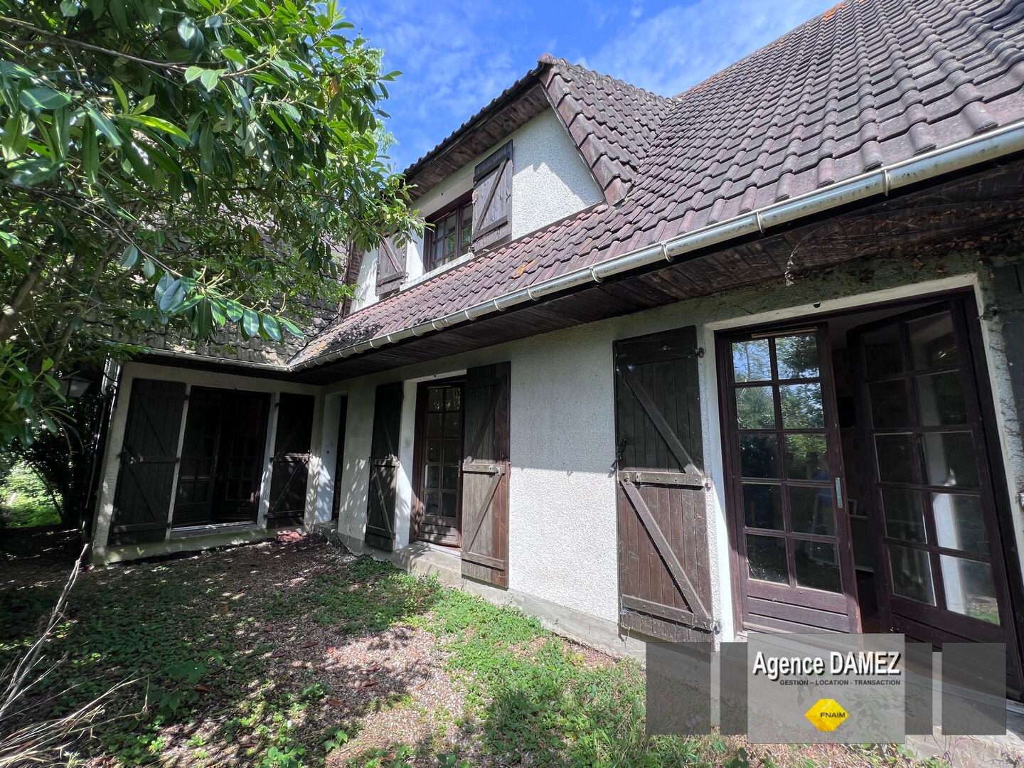3 KM Dourdan, SAINTE-MESME, maison traditionnelle sur sous-sol, 7 pièces 175 m²