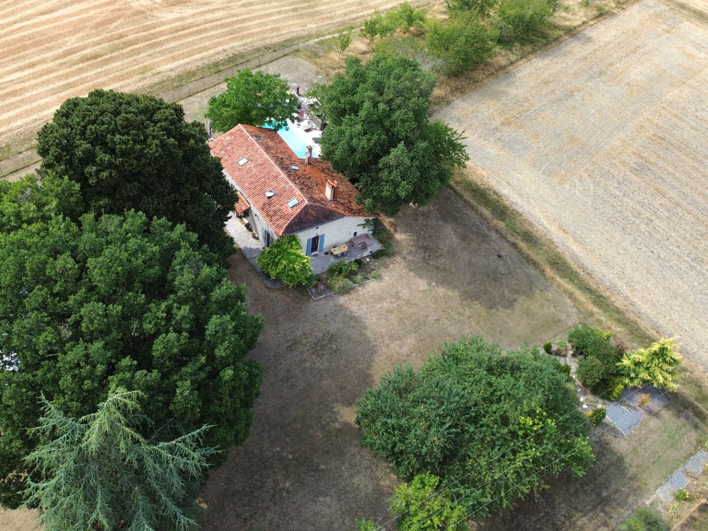 Maison à vendre - 6 pièces - 161m2 - Bellon (16210)