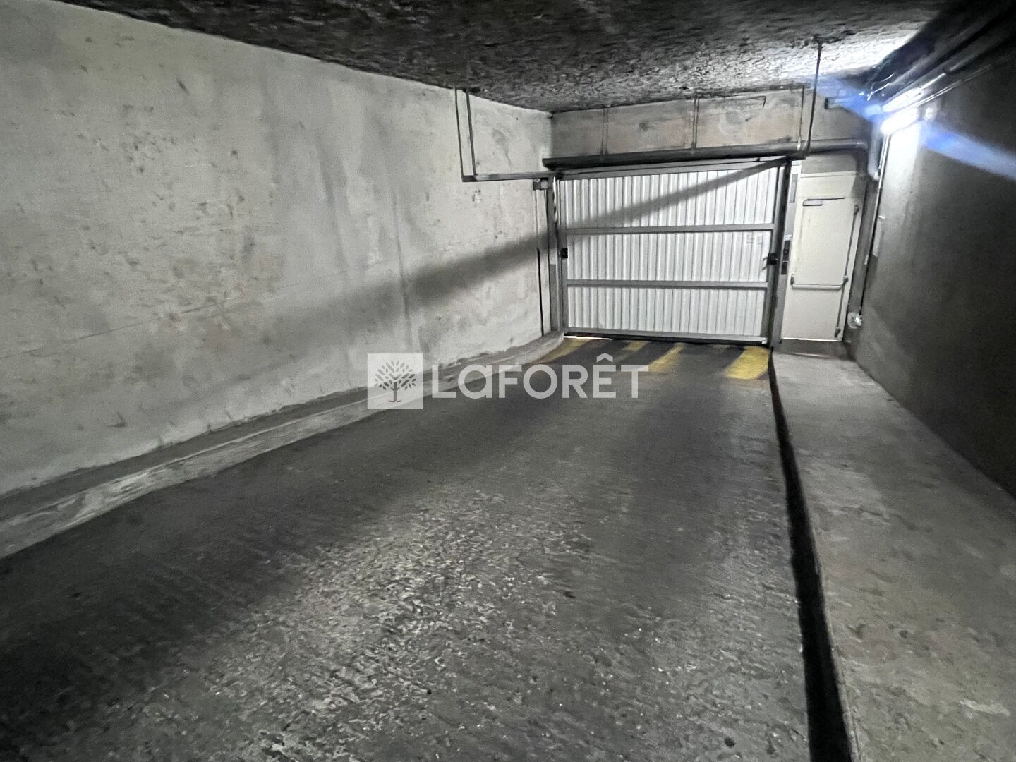 Parking / garage / box à vendre - 10m2 - Les Places (27230)