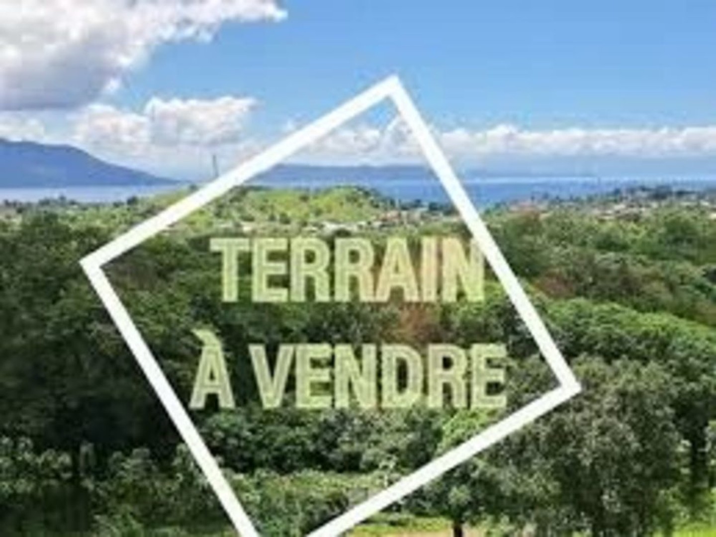 Saint-Pierre - Centre Ville // Vente Terrain