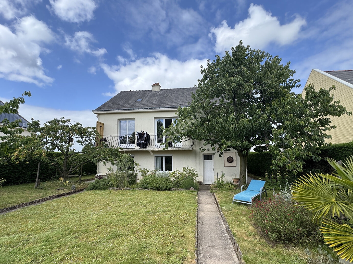 Maison à vendre à Ancenis-Saint-Gereon - 3 chambres, bureau, garage et jardin