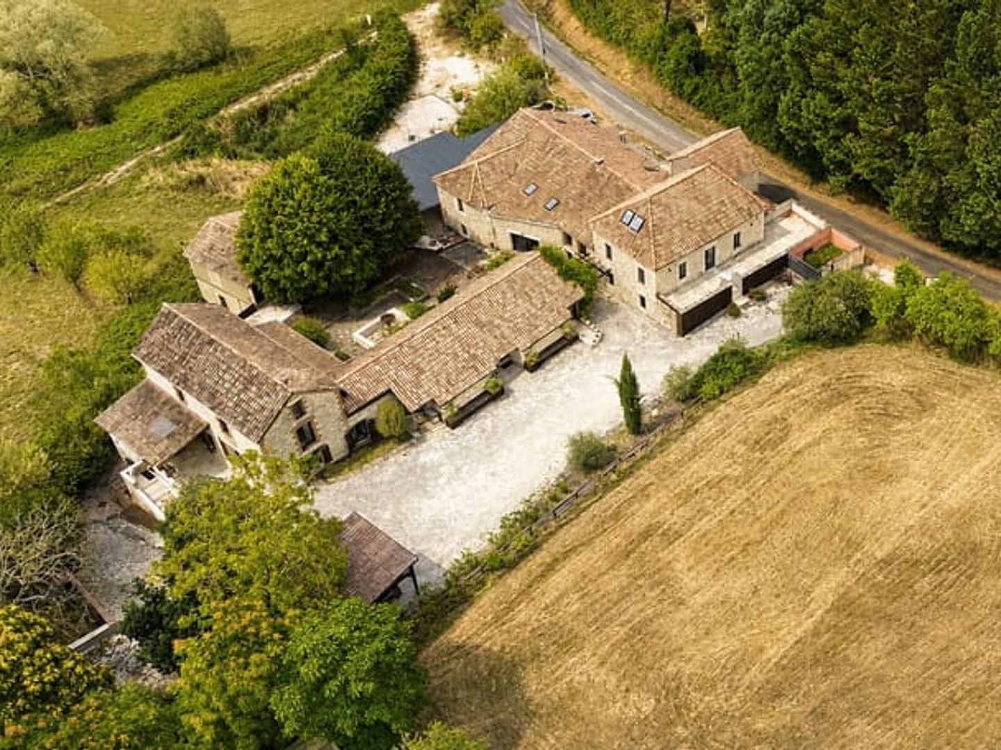Immeuble à vendre - 20 pièces - 660m2 - Tréjouls (82110)