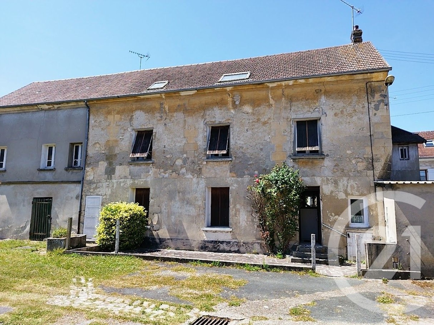 Immeuble à vendre - 1556m2 - Chambly (60230)