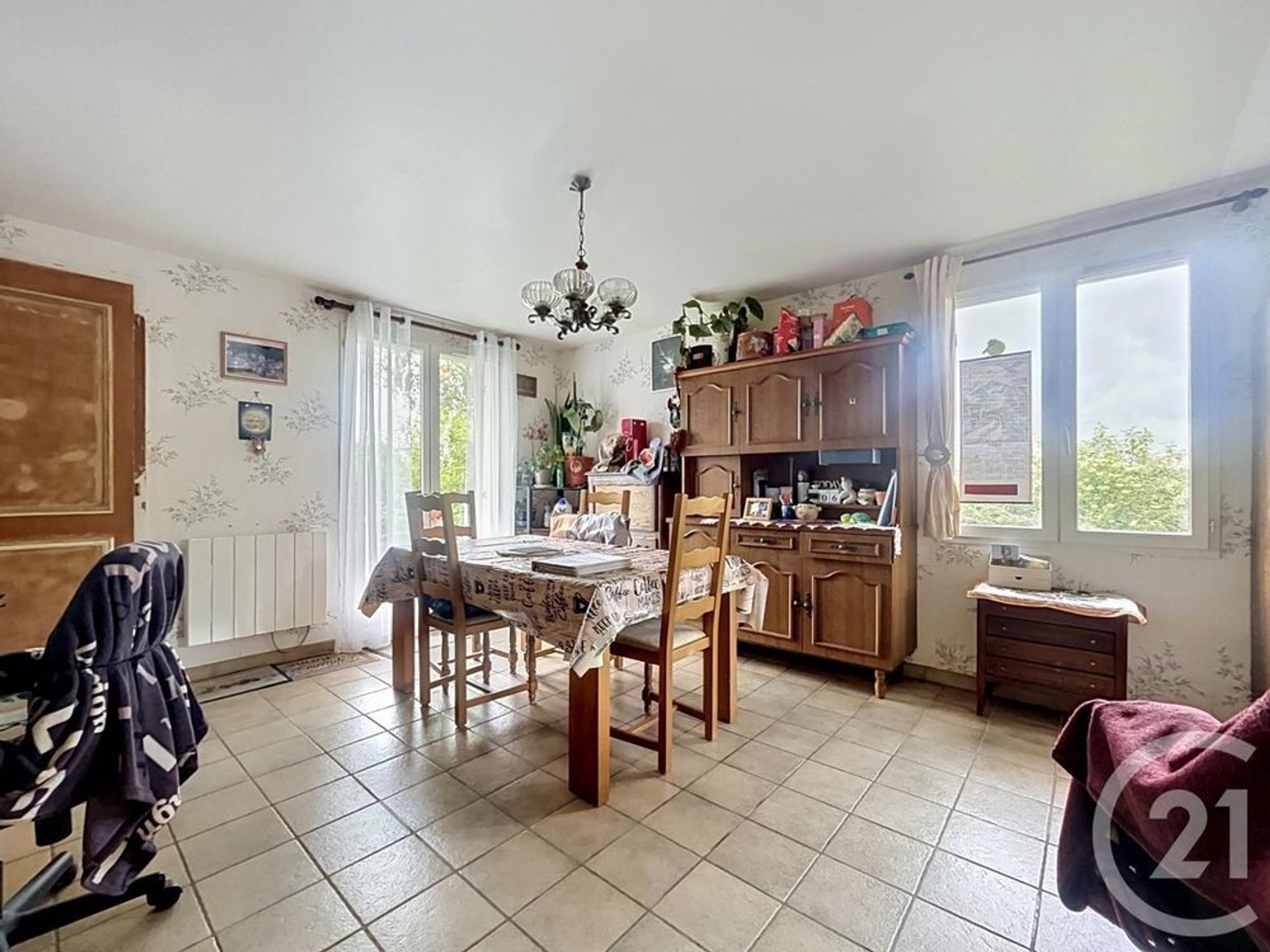 Maison à vendre - 4 pièces - 144m2 - Saint-Pourçain-Su... (03500)