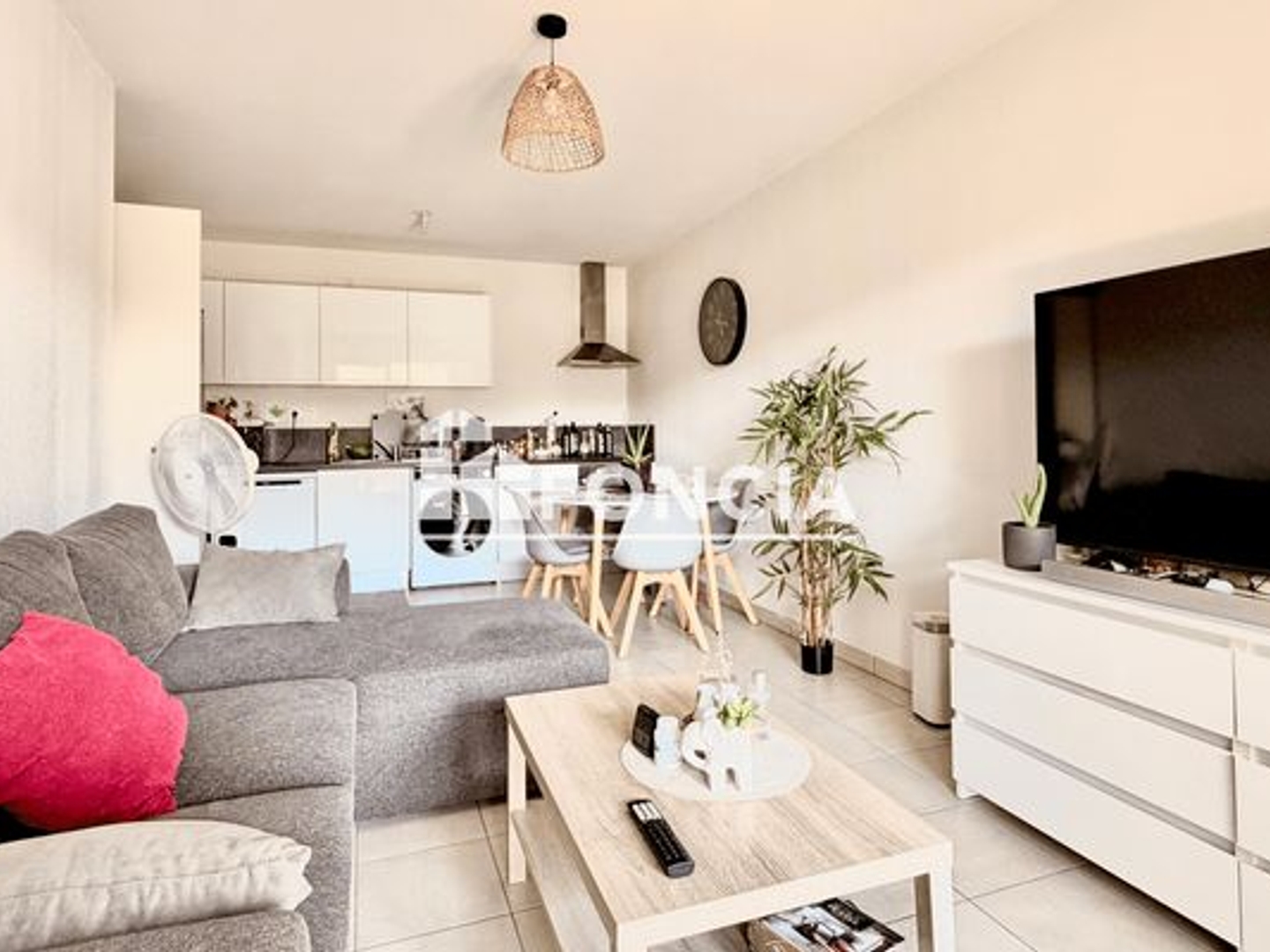 Appartement à vendre - 3 pièces - 54m2 - Roquebrune-Sur-Ar... (83520)