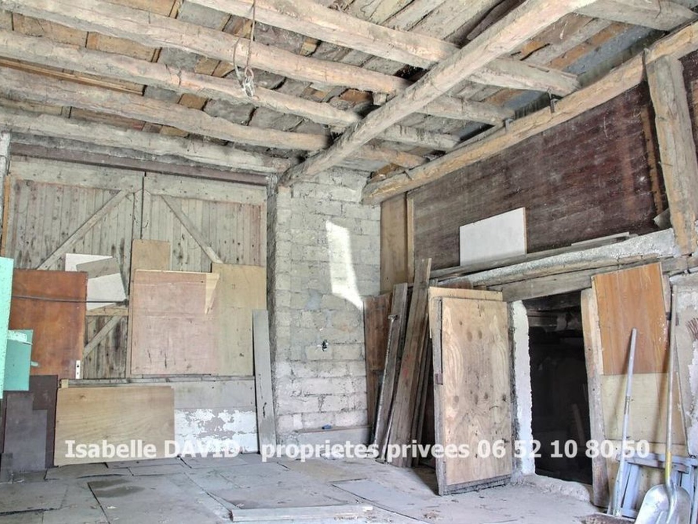 73100-Gresy-sur-Aix -plateau +comble sur 145 m2 en tout , avec 400M2 de parcelle