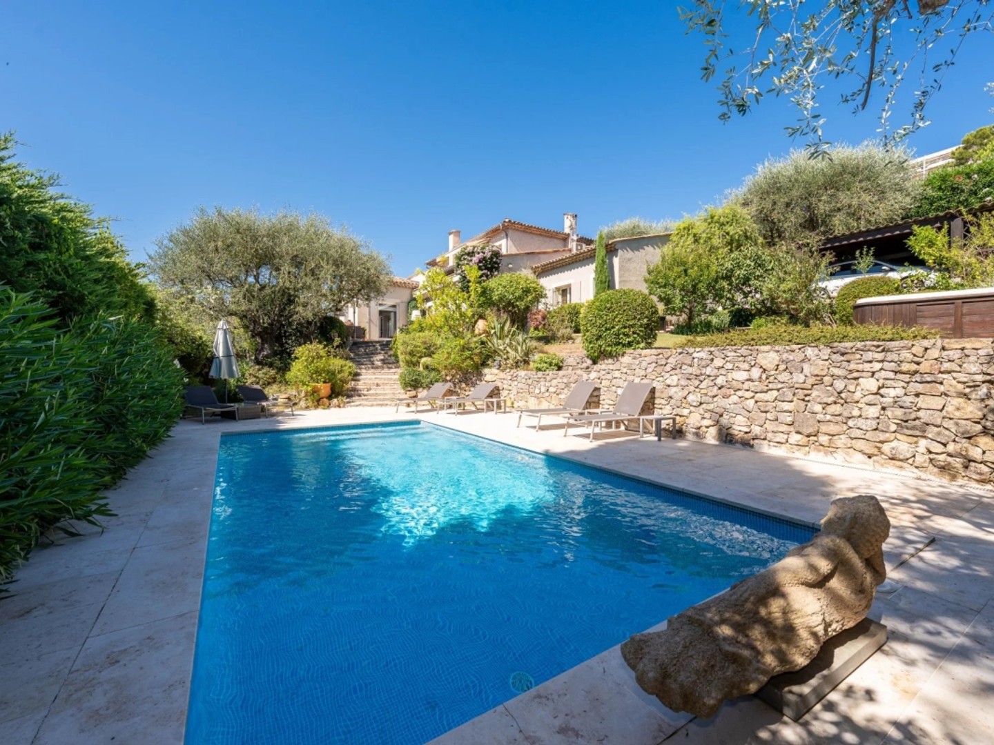 LE CANNET RESIDENTIEL - VILLA 5 PIECES
