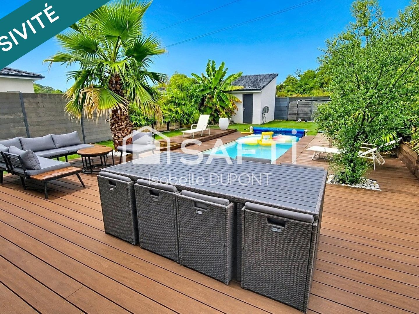 Maison contemporaine de plain-pied, Piscine, Calme