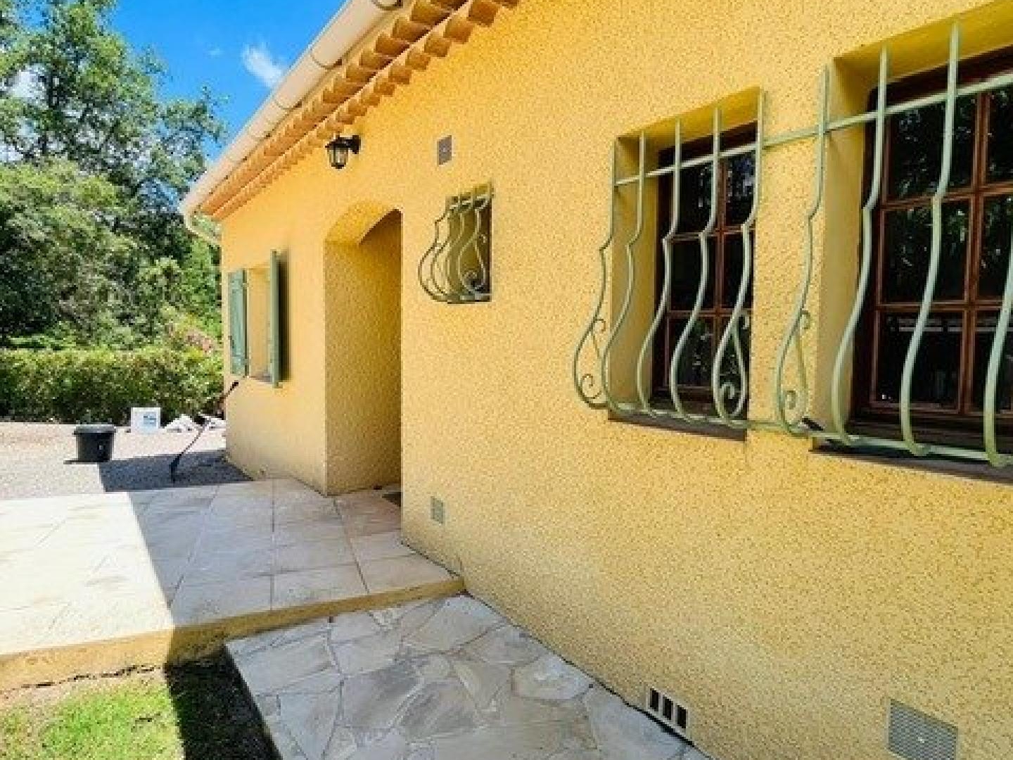 Maison à vendre - 6 pièces - 180m2 - Callas (83830)