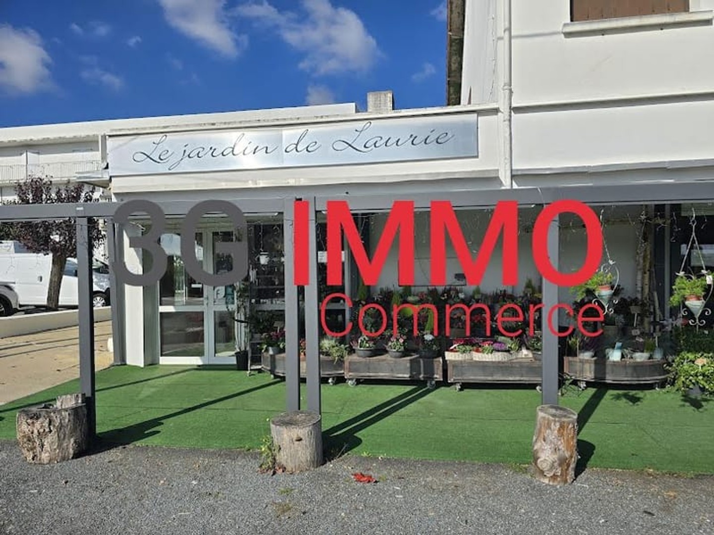 Local 1 pièce 340 m²