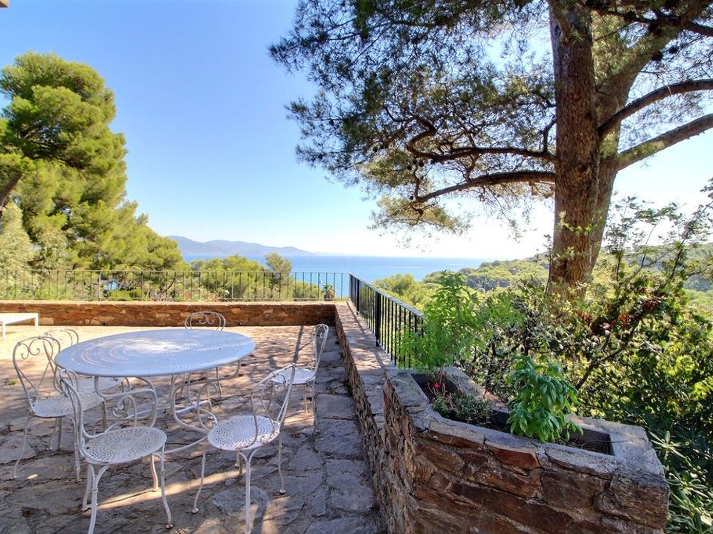 Maison à vendre - 265m2 - Bormes-Les-Mimosas (83230)