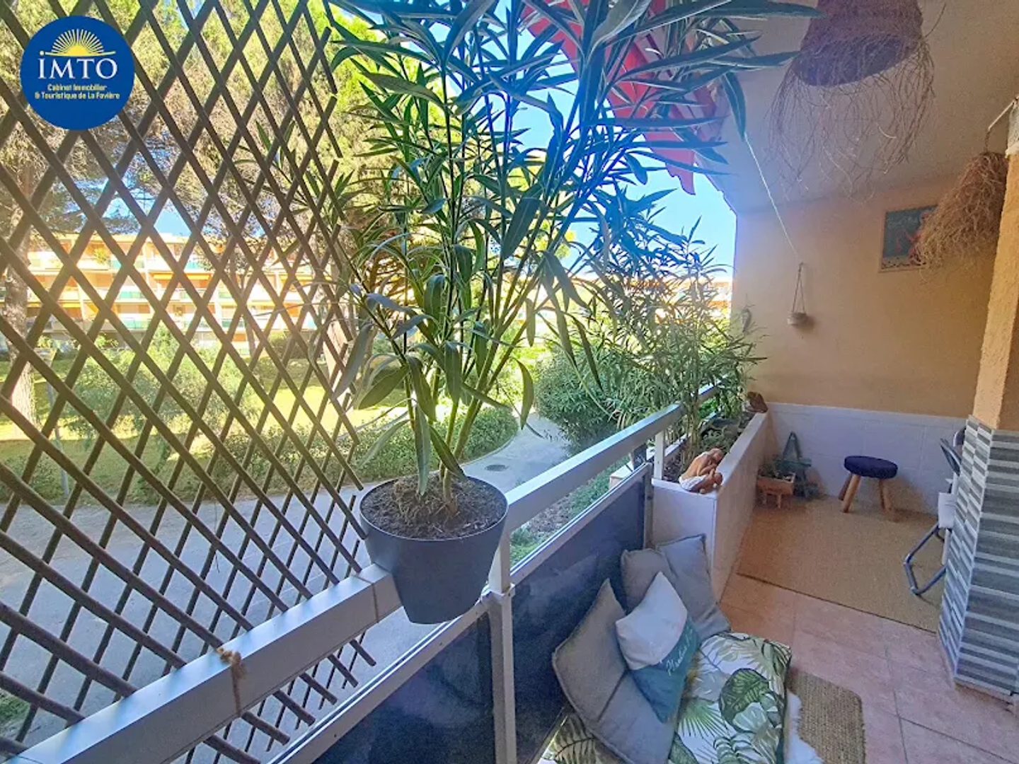 Appartement à vendre - 2 pièces - 25m2 - Bormes-Les-Mimosas (83230)