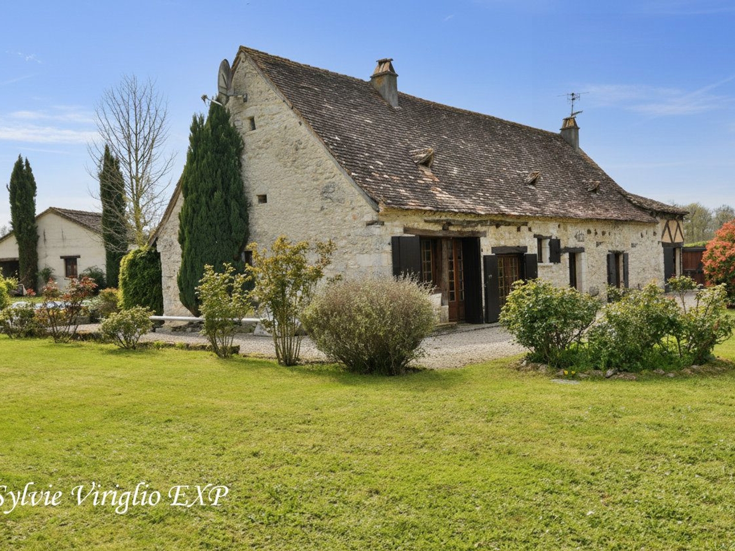 Maison à vendre - 6 pièces - 153m2 - Monsaguel (24560)