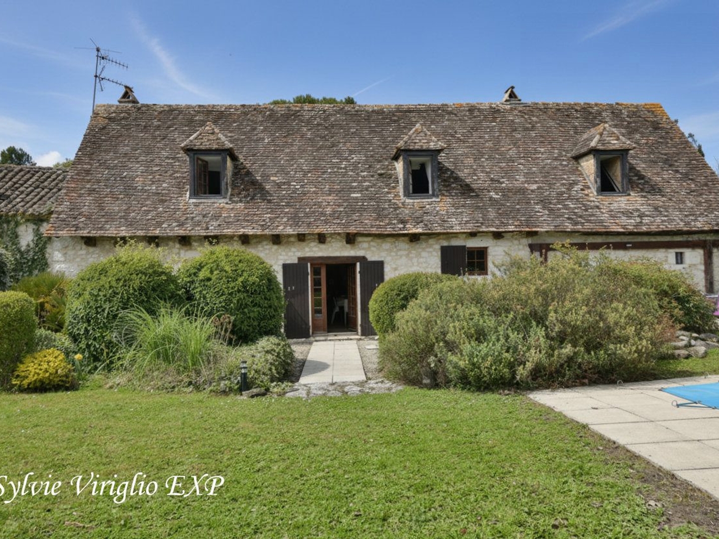 Maison à vendre - 6 pièces - 153m2 - Monsaguel (24560)