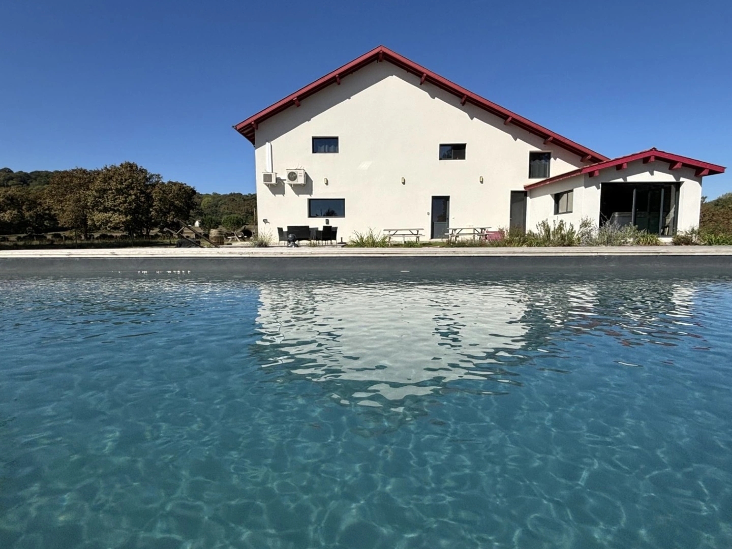 Propriété à vendre 14 pièces Saint jean de Marsacq (40) avec salle de bal de plus de 100m2 sur terrain de plus de 4 hectares