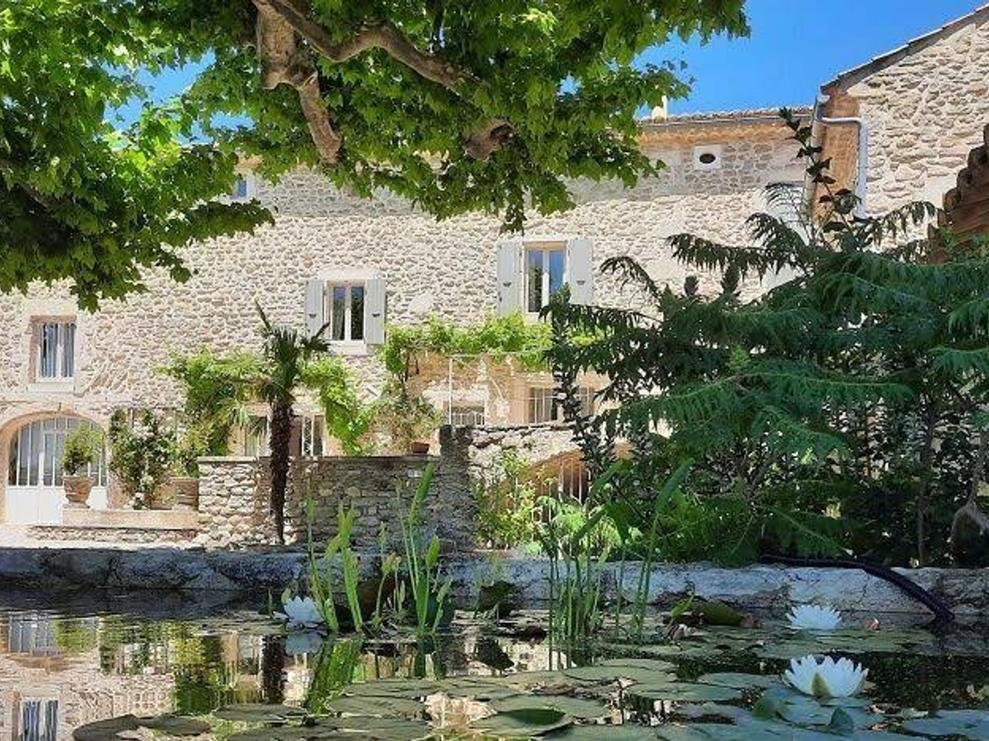 Mas provençal 10 pièces 300 m²