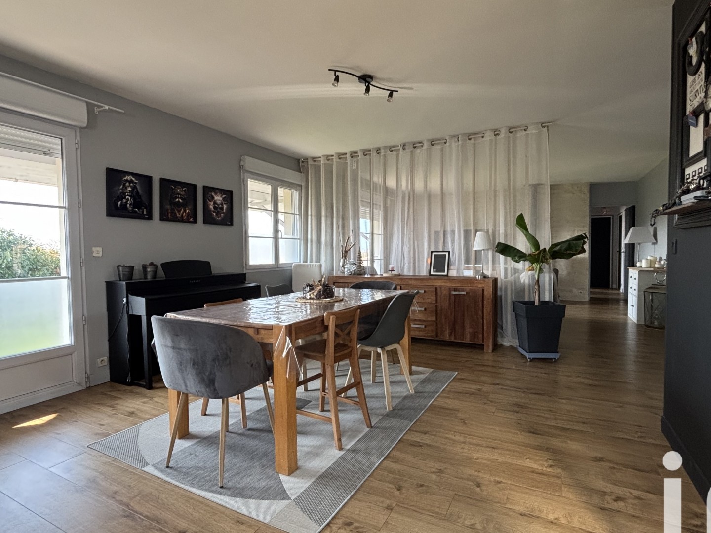 Maison 8 pièces 249 m²