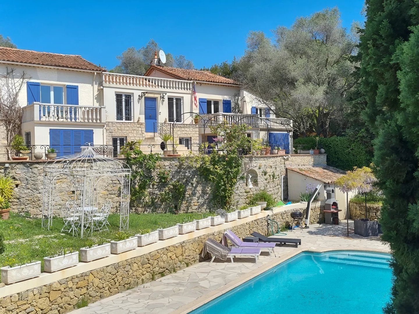 Villa de charme au calme avec piscine et aperçu mer - Le Cannet
