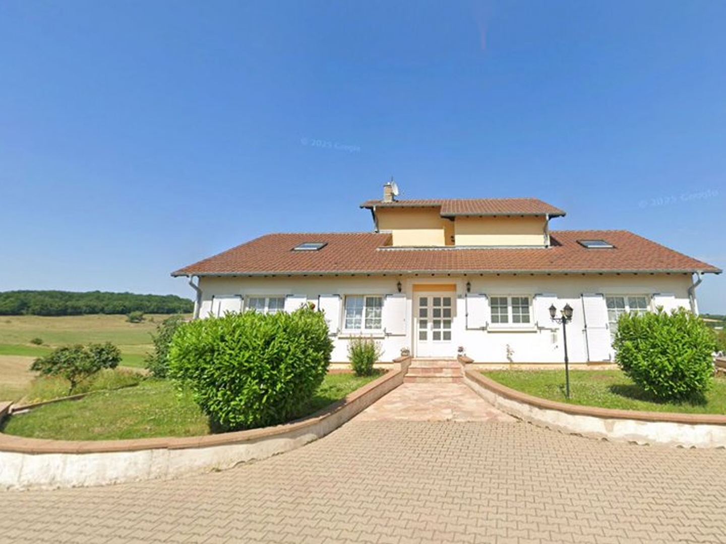 Maison 10 pièces 319 m²