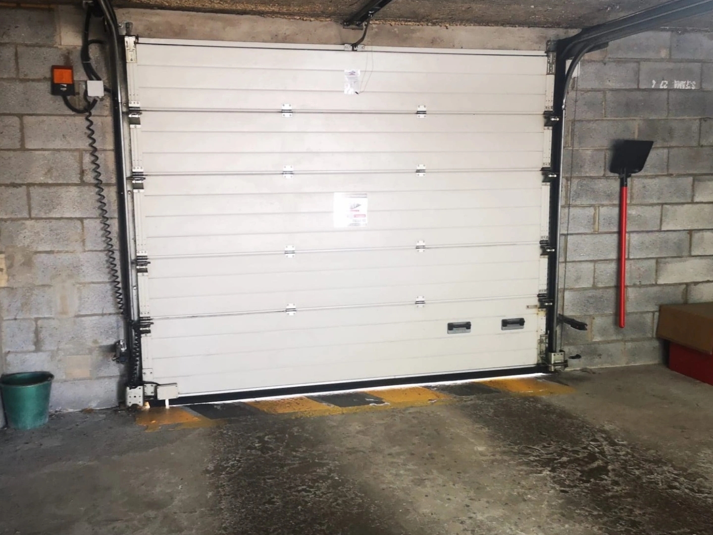 Parking / garage / box à vendre - 13m2 - Marcq-En-Baroeul (59700)
