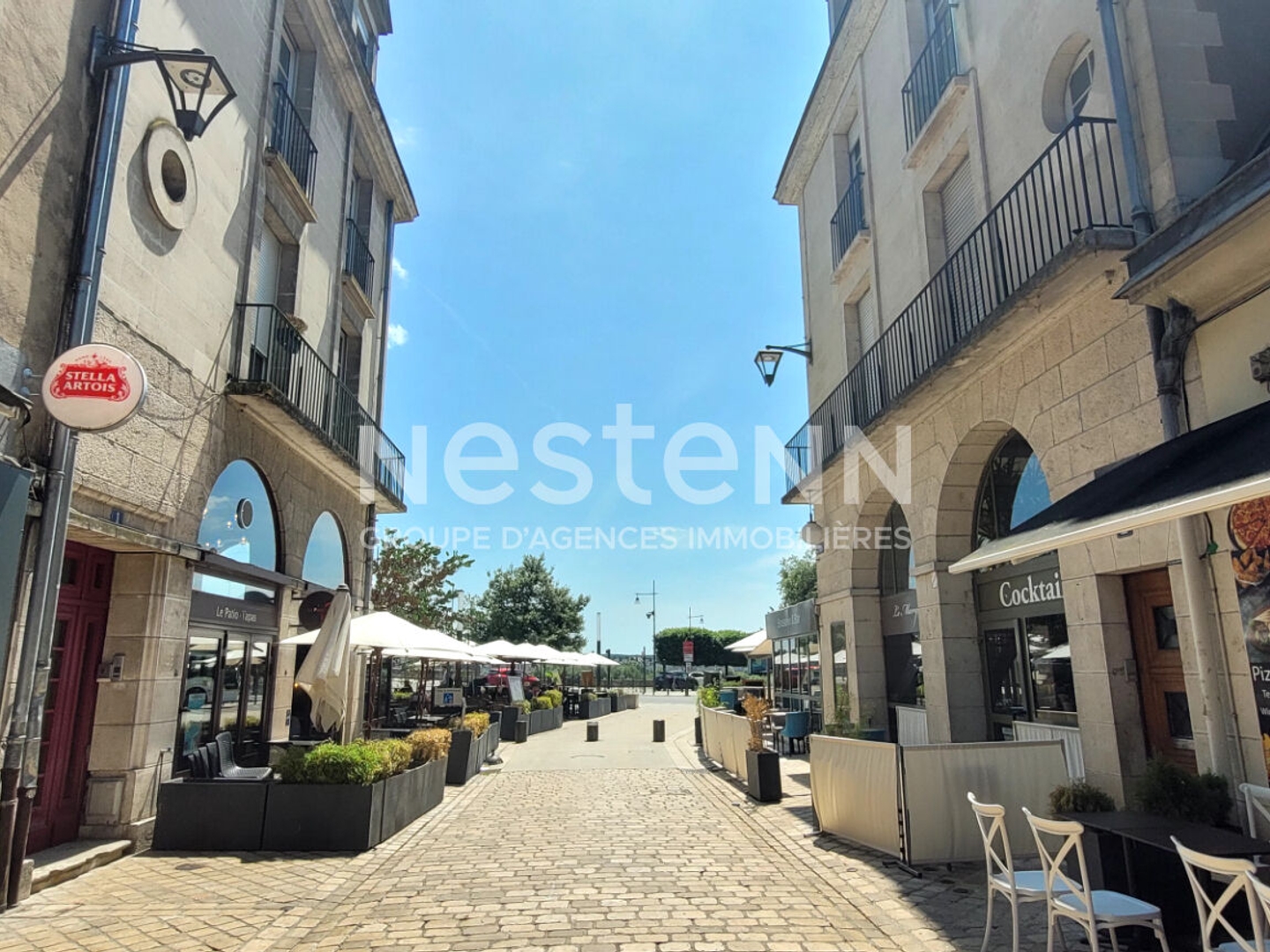 Immeuble mixte à vendre. coeur de Blois, emplacement stratégique entre deux places majeures de la ville