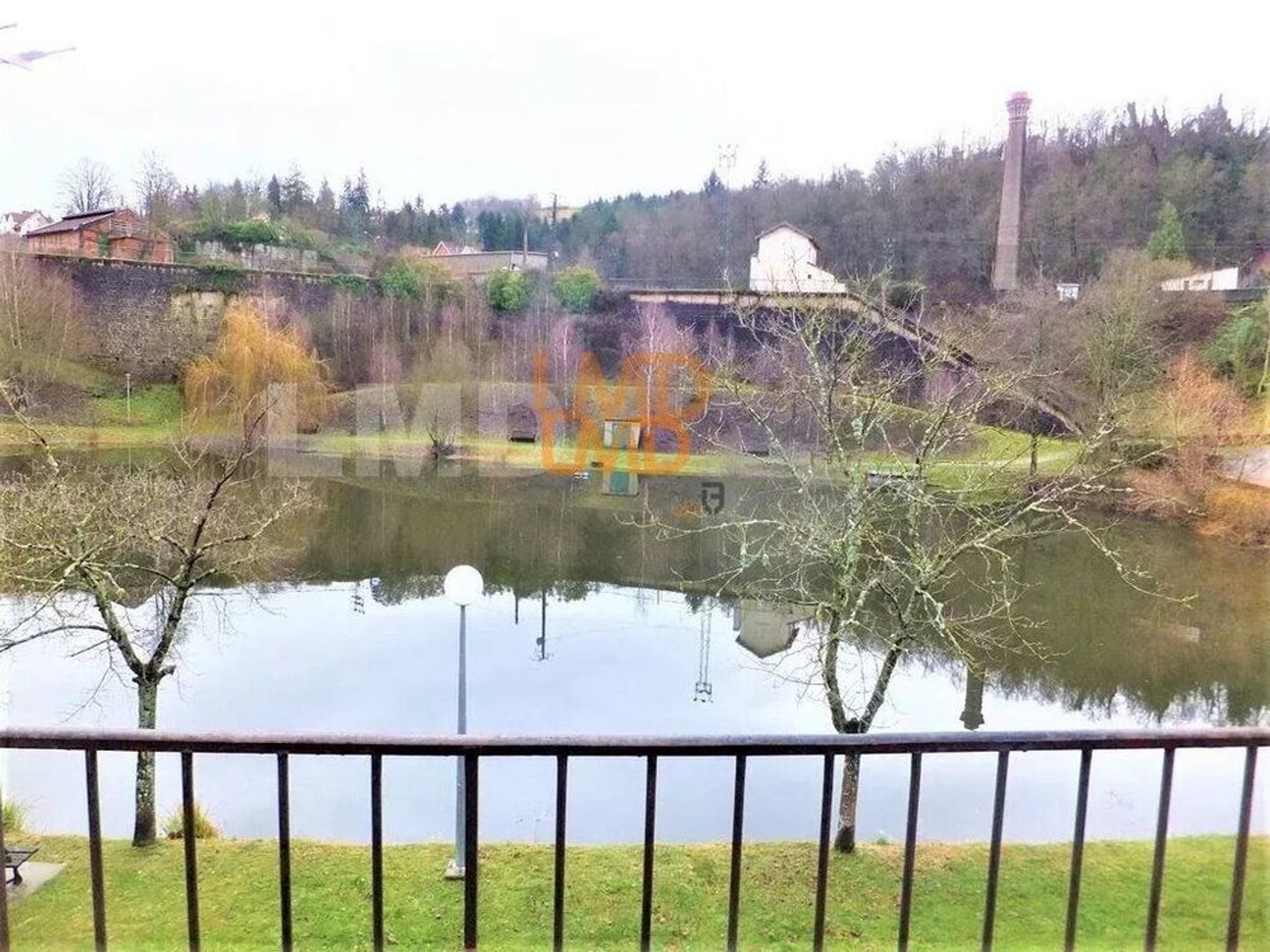 Immeuble à vendre - 10 pièces - 212m2 - Aubin (12110)