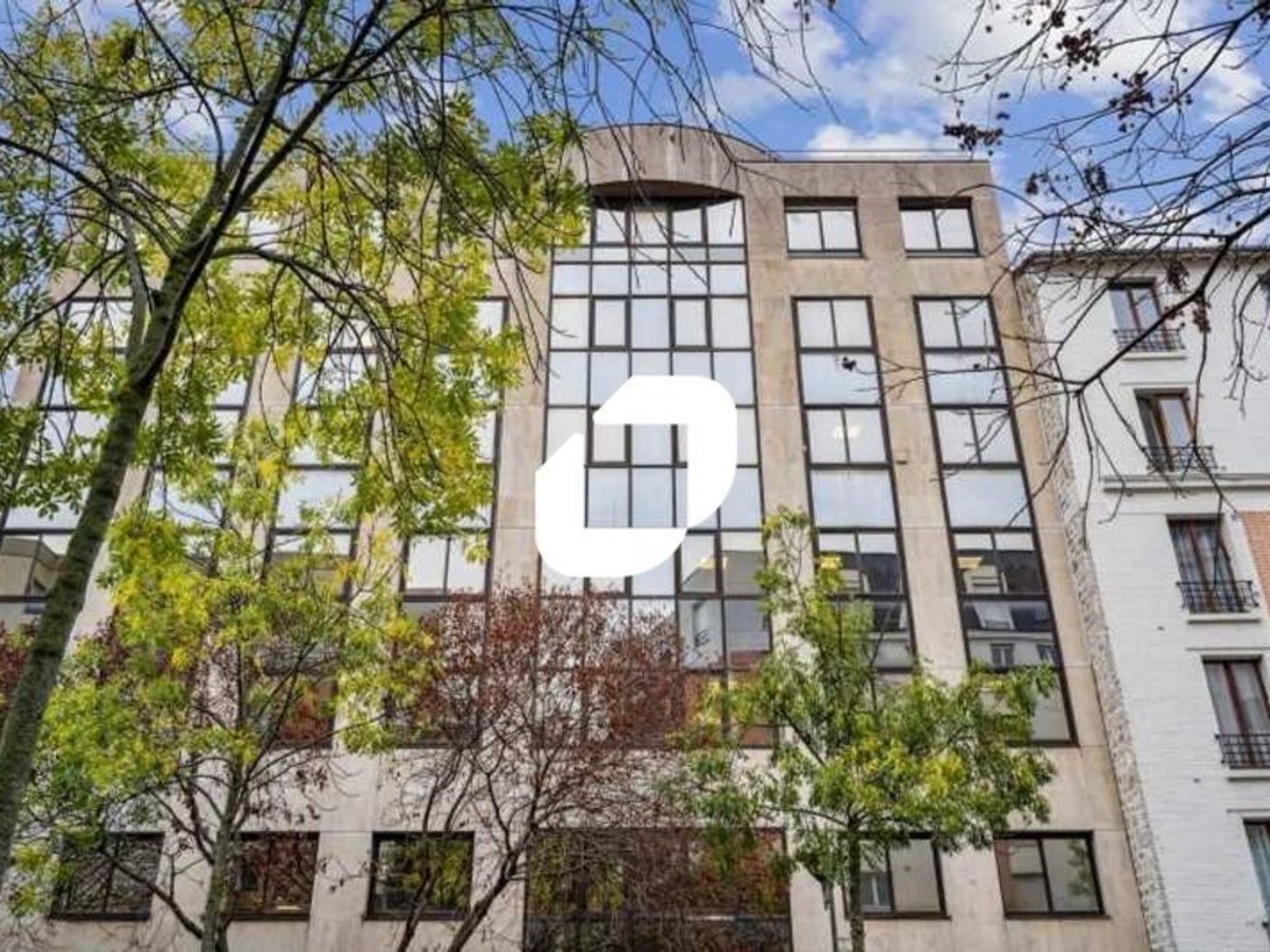 LOCAUX RATIONNELS - 138 m² non divisibles