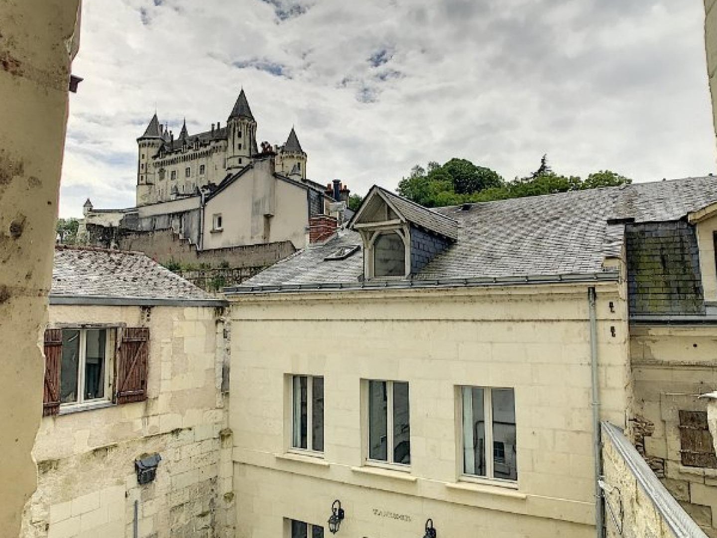 Immeuble à vendre - 181m2 - Saumur (49400)