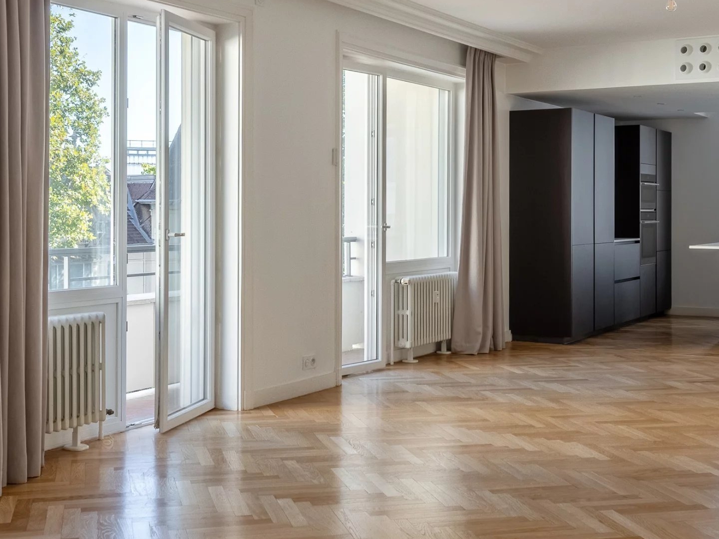 Lyon 6 -Tête D'Or - Appartement de 170 m² environ - 4 Chambres - Garage