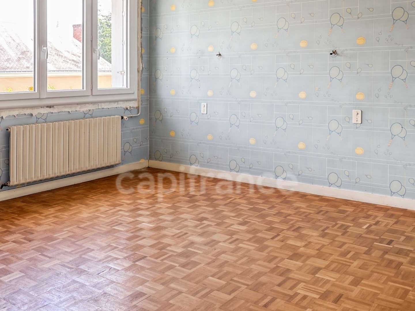 Locaux à vendre - 250m2 - Savigné-L'évêque (72460)