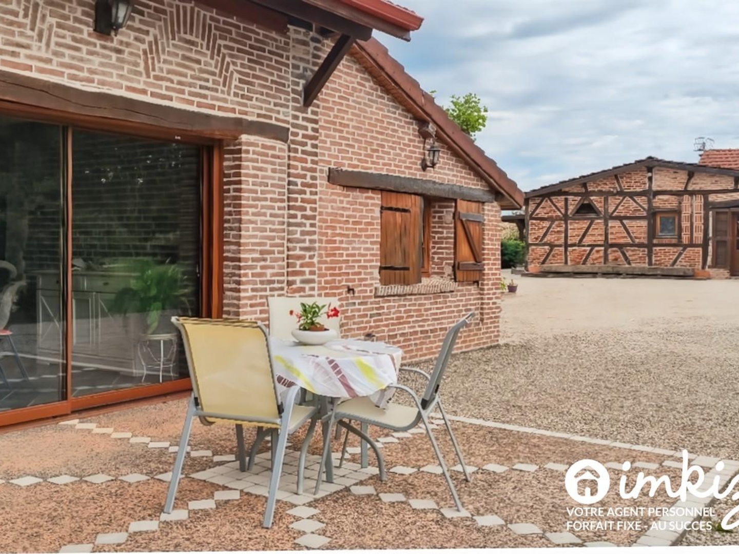 Propriété de charme avec piscine et dépendance