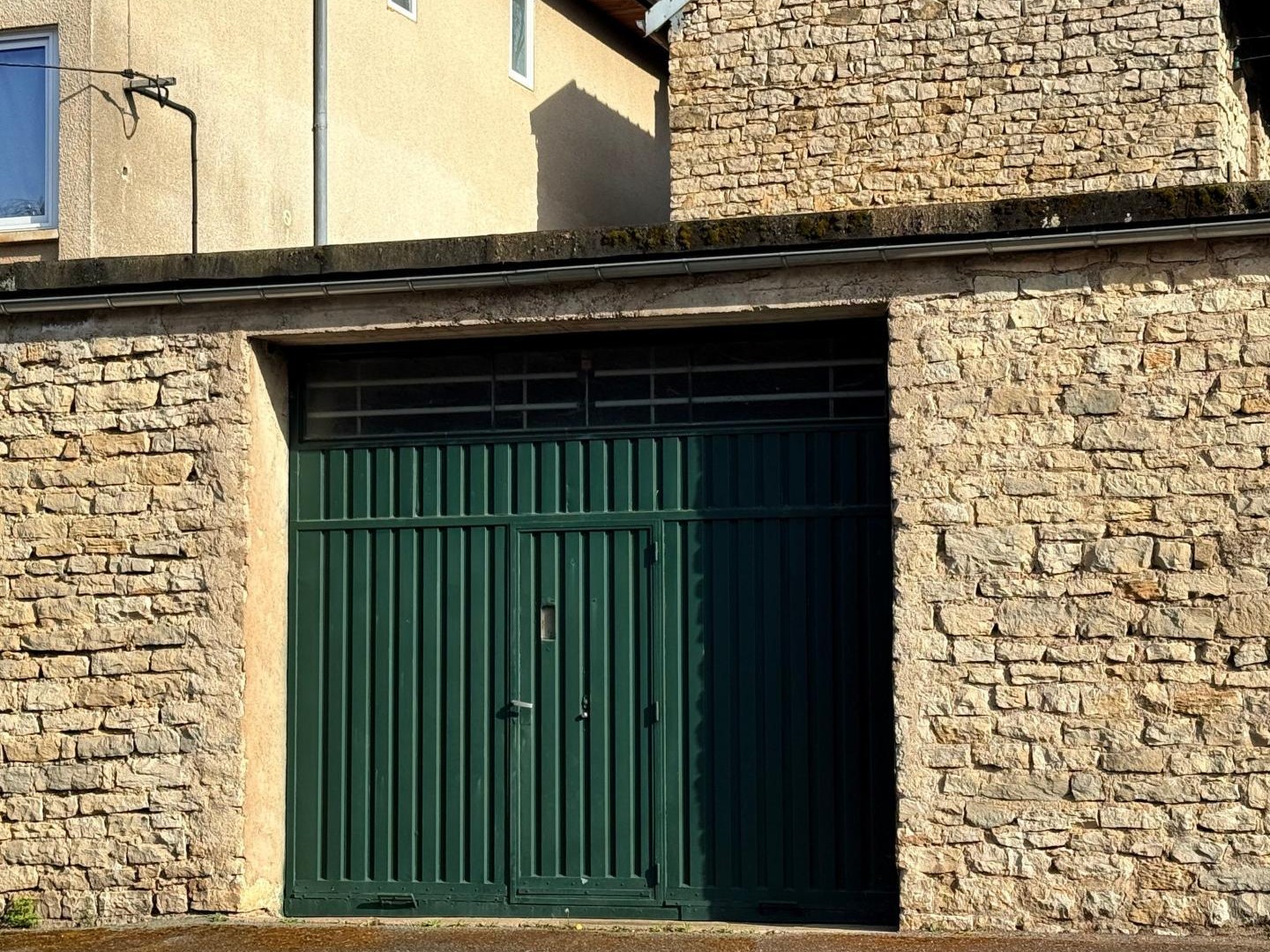 Garage/box de stockage de 92 m2