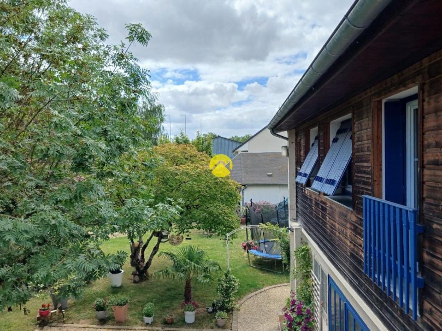 Maison à vendre - 12 pièces - 248m2 - Lurcy-Lévis (03320)
