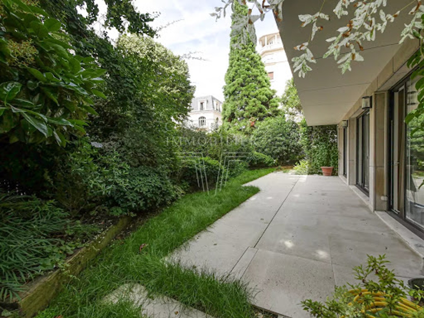 Appartement à vendre - 7 pièces - 192m2 - Neuilly-Sur-Seine (92200)