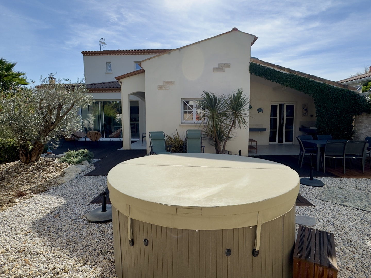 Maison à vendre - 7 pièces - 190m2 - Vaux-Sur-Mer (17640)