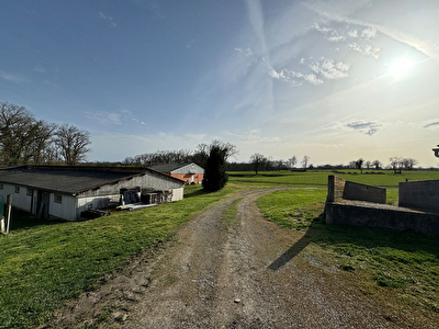 Locaux à vendre - Mazeirat (23150)