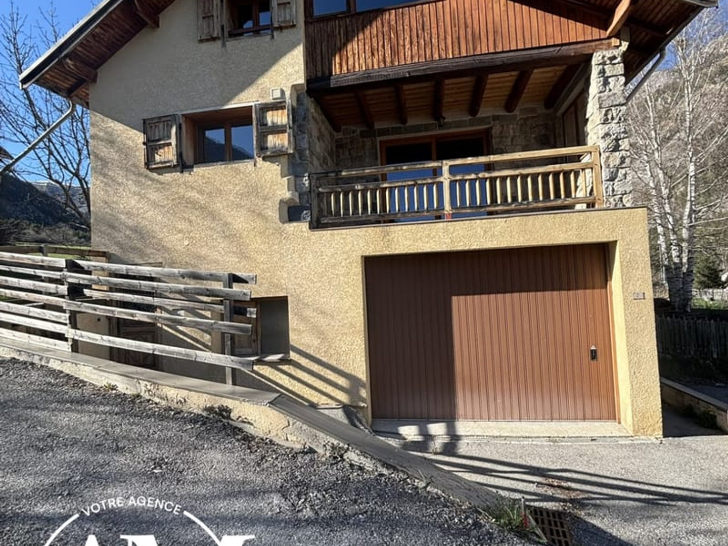 Maison individuelle : 2 logements et garage