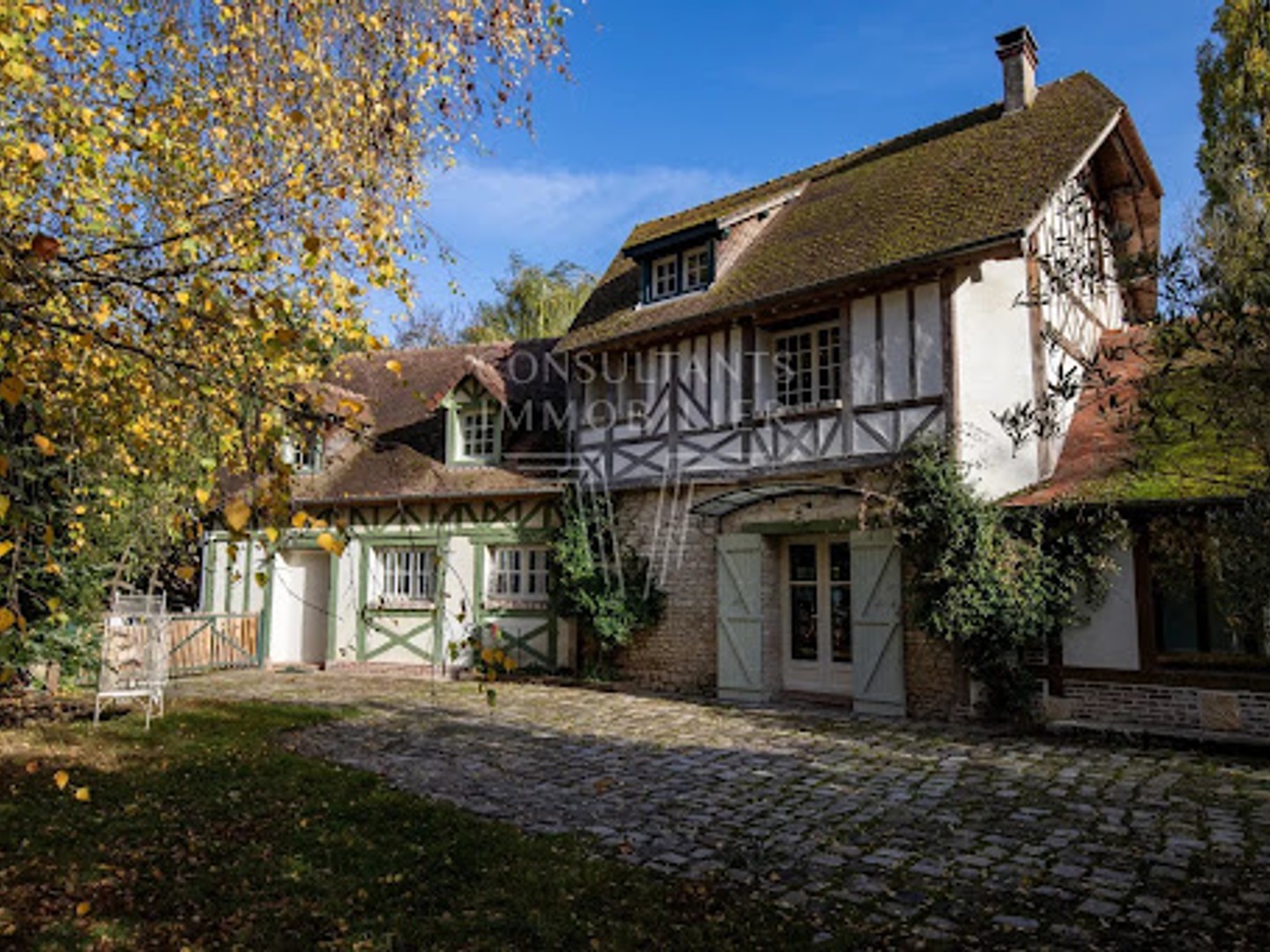 Appartement 13 pièces 192 m²