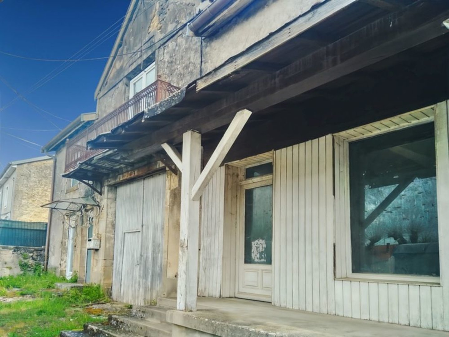 Local commercial avec grange