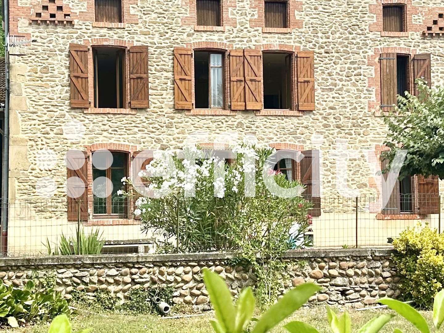 Maison à vendre - 9 pièces - 206m2 - Crépol (26350)