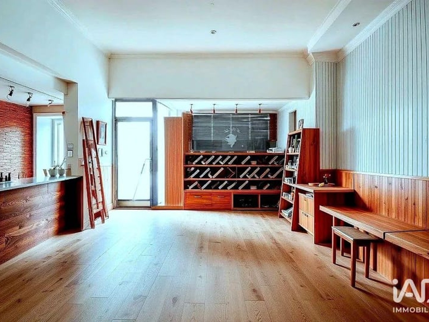 Immeuble commercial 300 m²