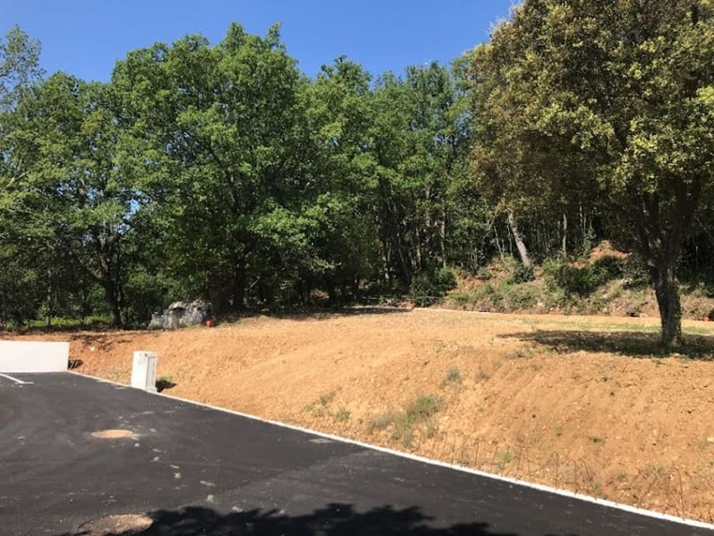 Terrain 400 m²