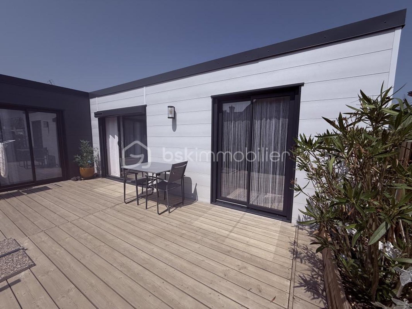 CHALET avec TERRAIN