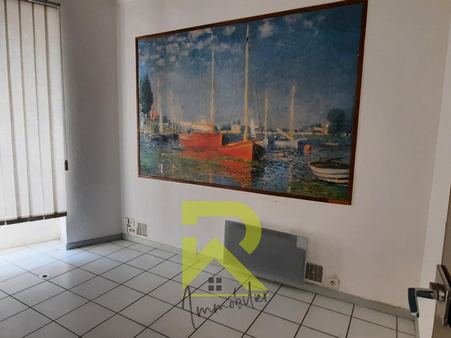 LOCAL COMMERCIAL OU BUREAU