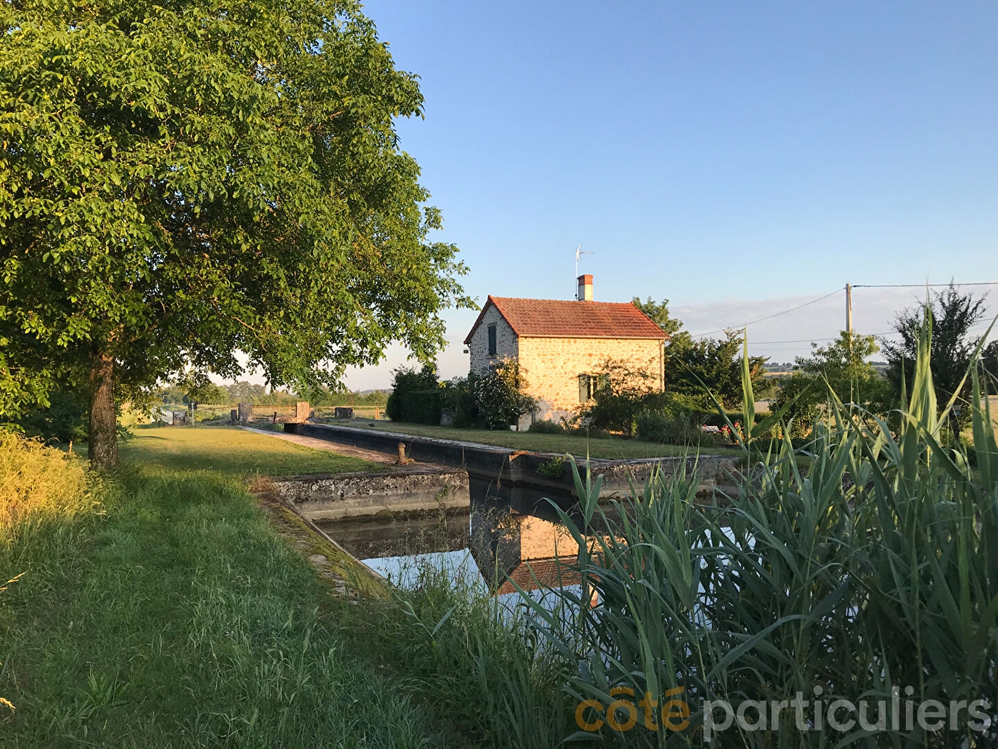 Maison à vendre - 3 pièces - 67m2 - Saint-Pierre-Les-... (18210)