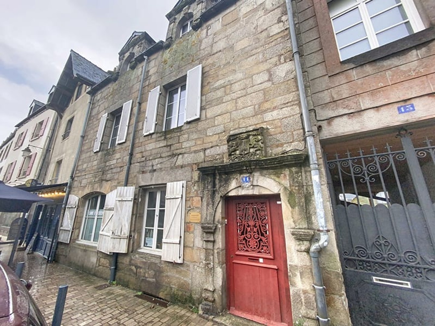 Hôtel 10 pièces 203 m²