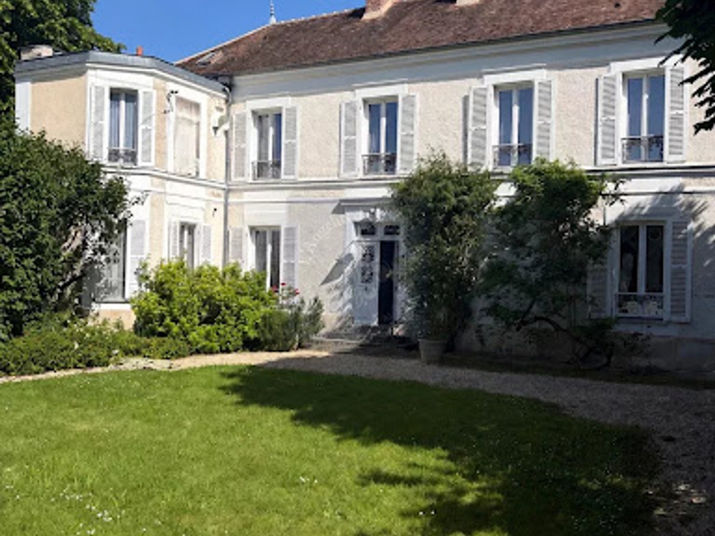 Maison 8 pièces 266 m²