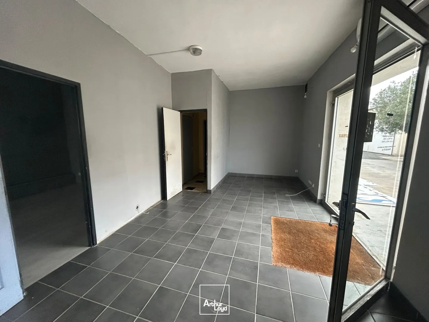 Locaux à vendre - 650m2 - Narbonne (11100)